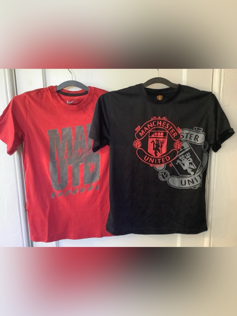 Pair Manchester United Youth Tees, Size Lrg, FIFA Soccer Futbol